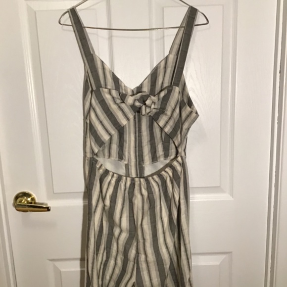 Urban romantics jumpsuit - Picture 2 of 2